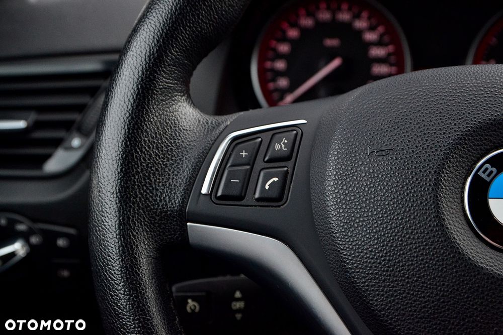 BMW X1 sDrive18d xLine - 23