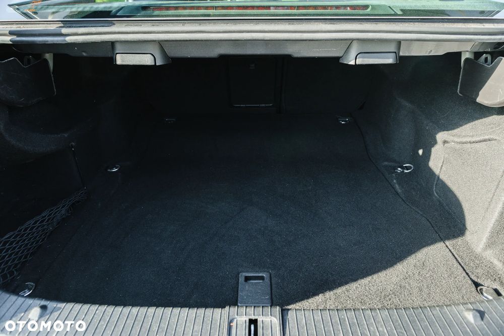 Mercedes-Benz Klasa E 200 7G-TRONIC Avantgarde - 28
