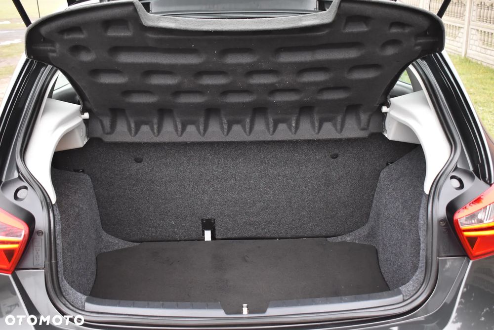 Seat Ibiza 1.6 16V Sport Edition - 24