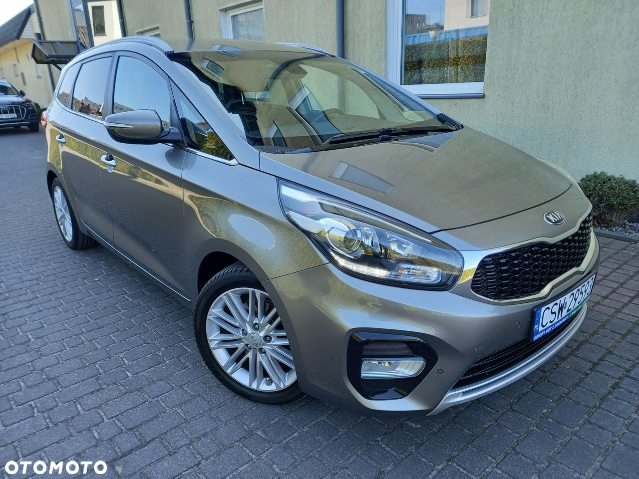 Kia Carens 1.6 GDI Dream-Team Edition - 3