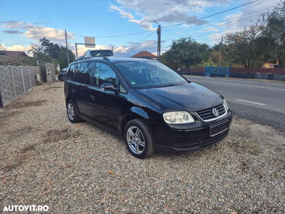 Volkswagen Touran - 4