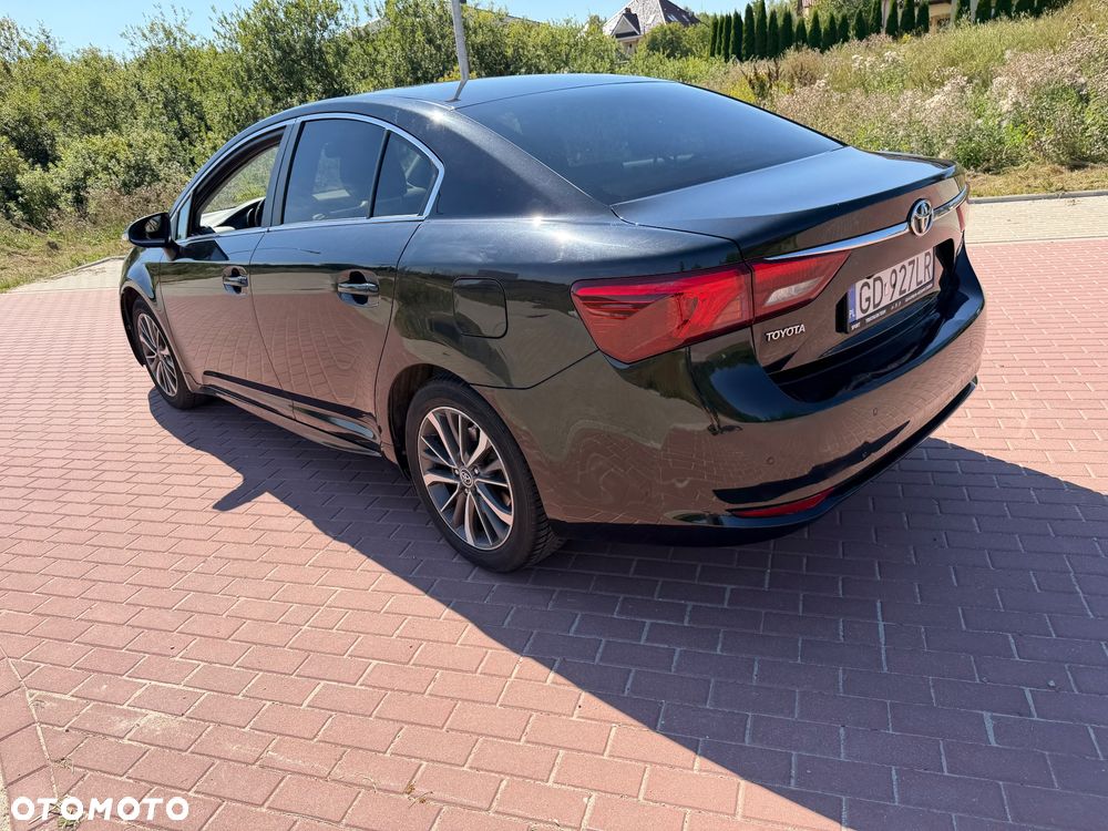 Toyota Avensis 2.0 D-4D Premium - 10