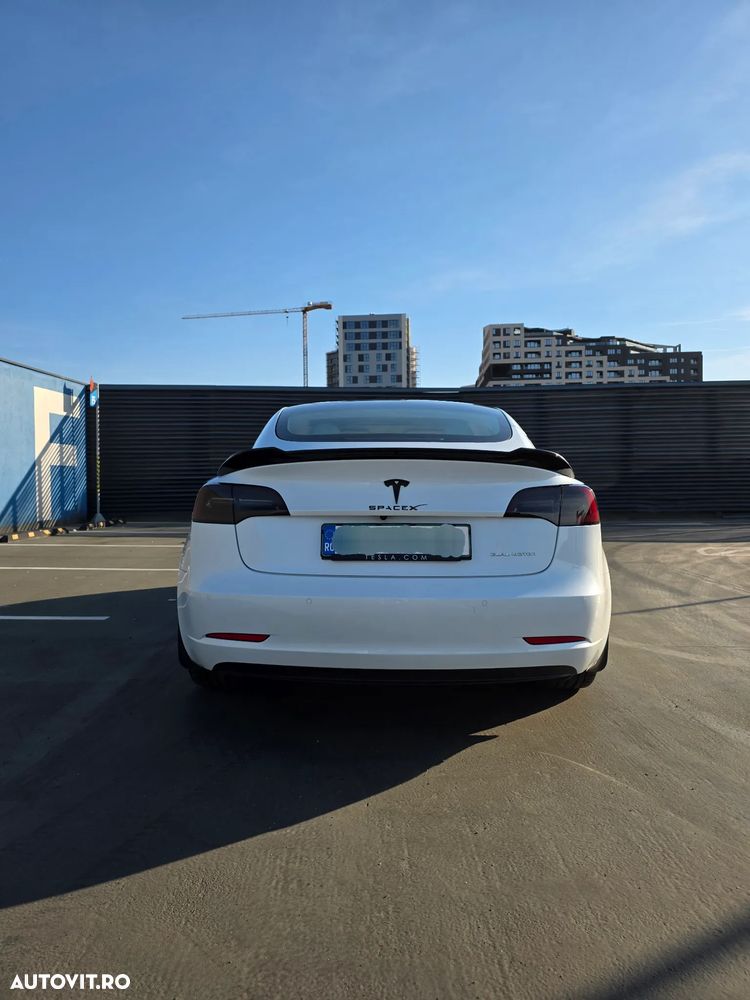 Tesla Model 3 Long Range AWD Premium - 3