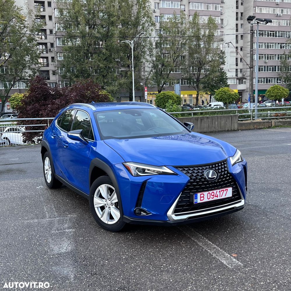 Lexus UX - 5