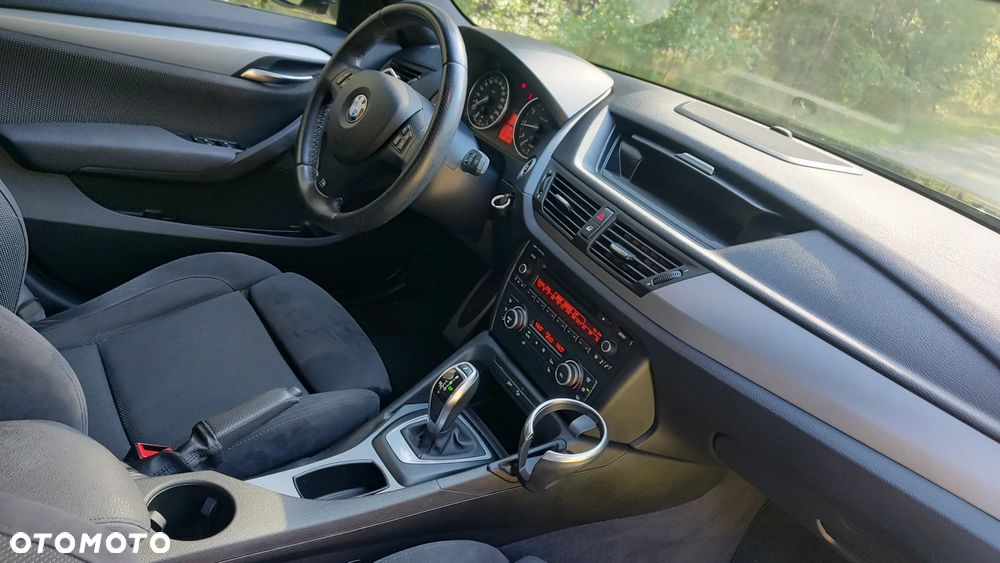 BMW X1 xDrive20i - 19