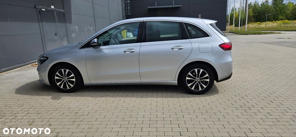 Mercedes-Benz Klasa B 180 7G-DCT Style - 34