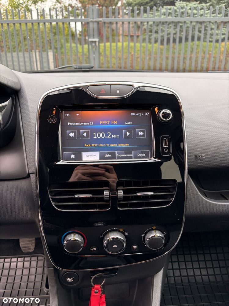 Renault Clio 1.2 16V Business EU6 - 10