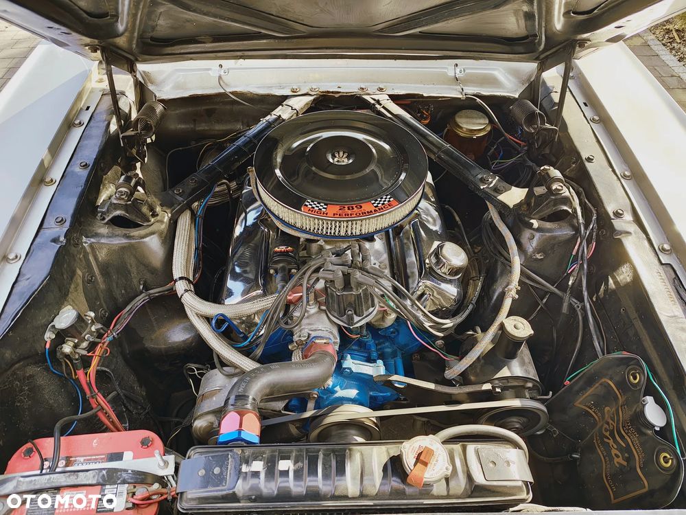 Ford Mustang - 8