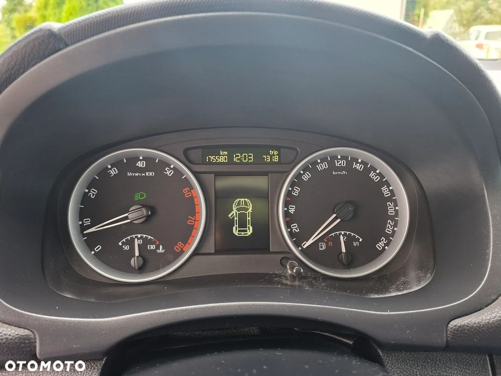 Skoda Roomster 1.6 16V - 8