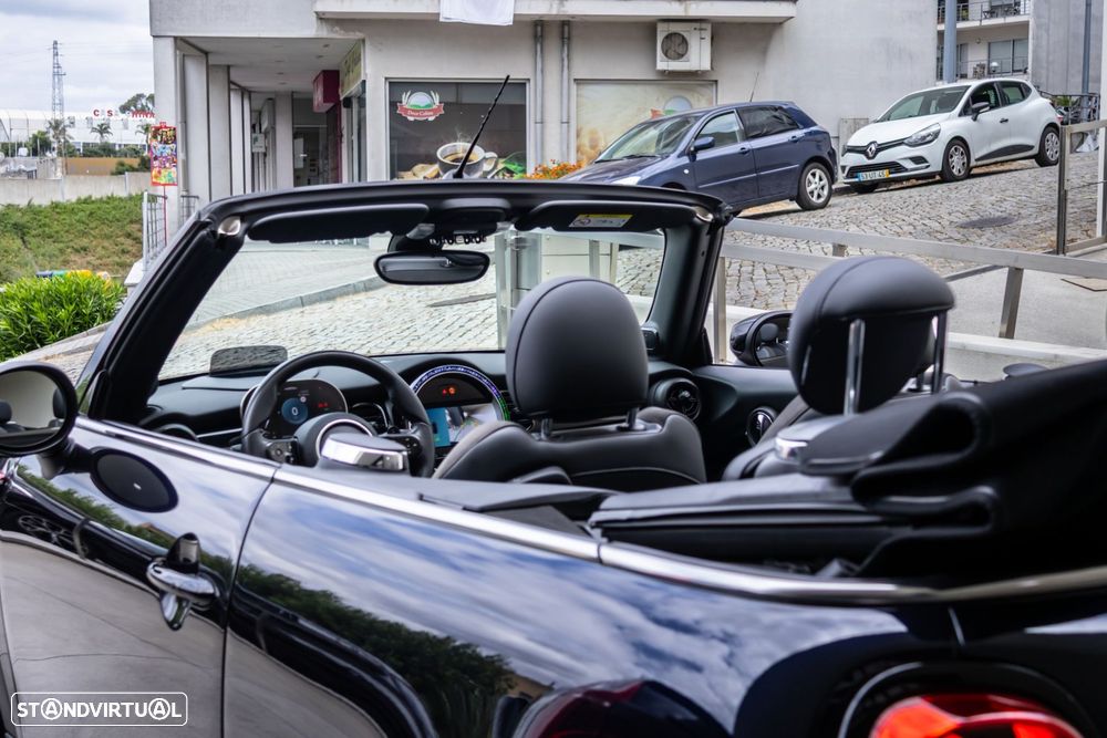 MINI Cabrio - 18