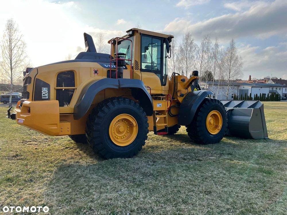 Volvo L120H - 17