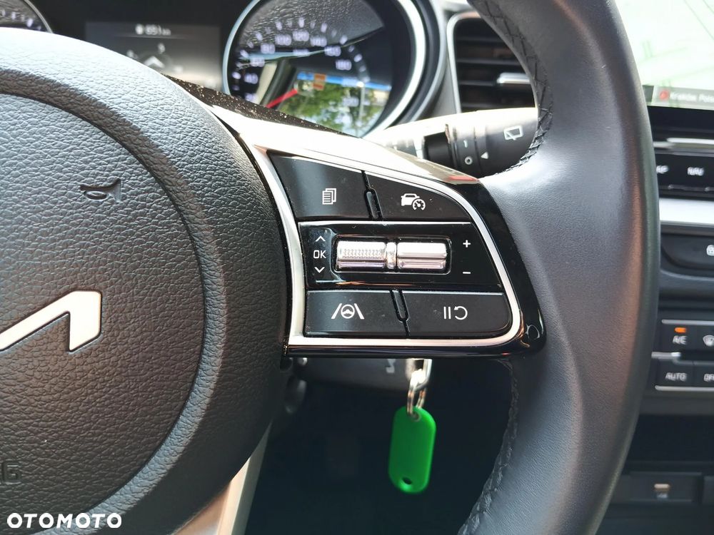 Kia XCeed 1.5 T-GDI M - 25