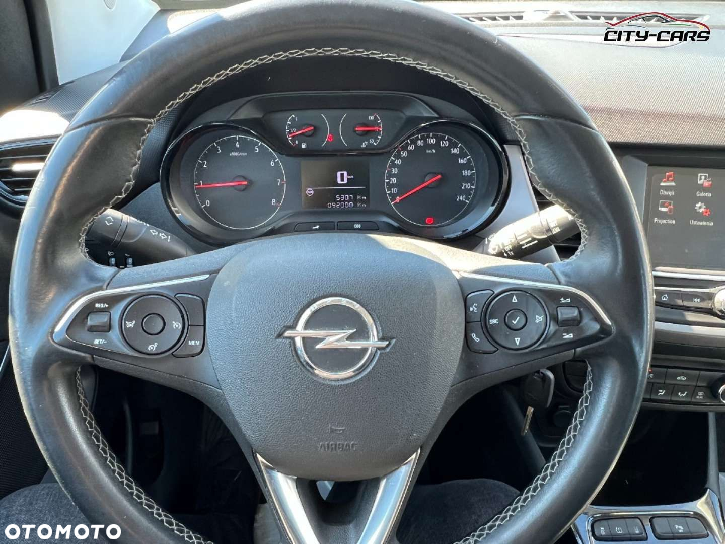 Opel Crossland X - 13