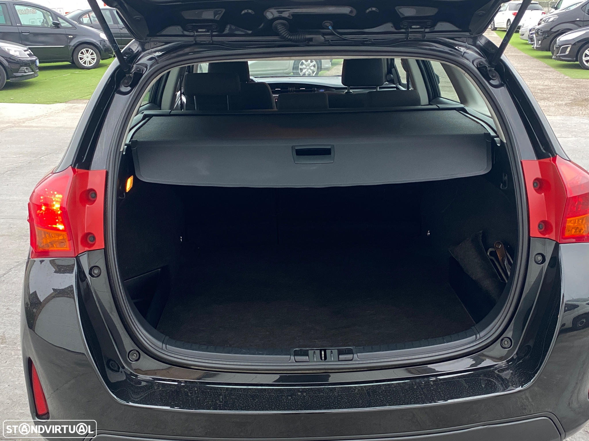 Toyota Auris Touring Sports 1.4 D-4D Active+AC - 23