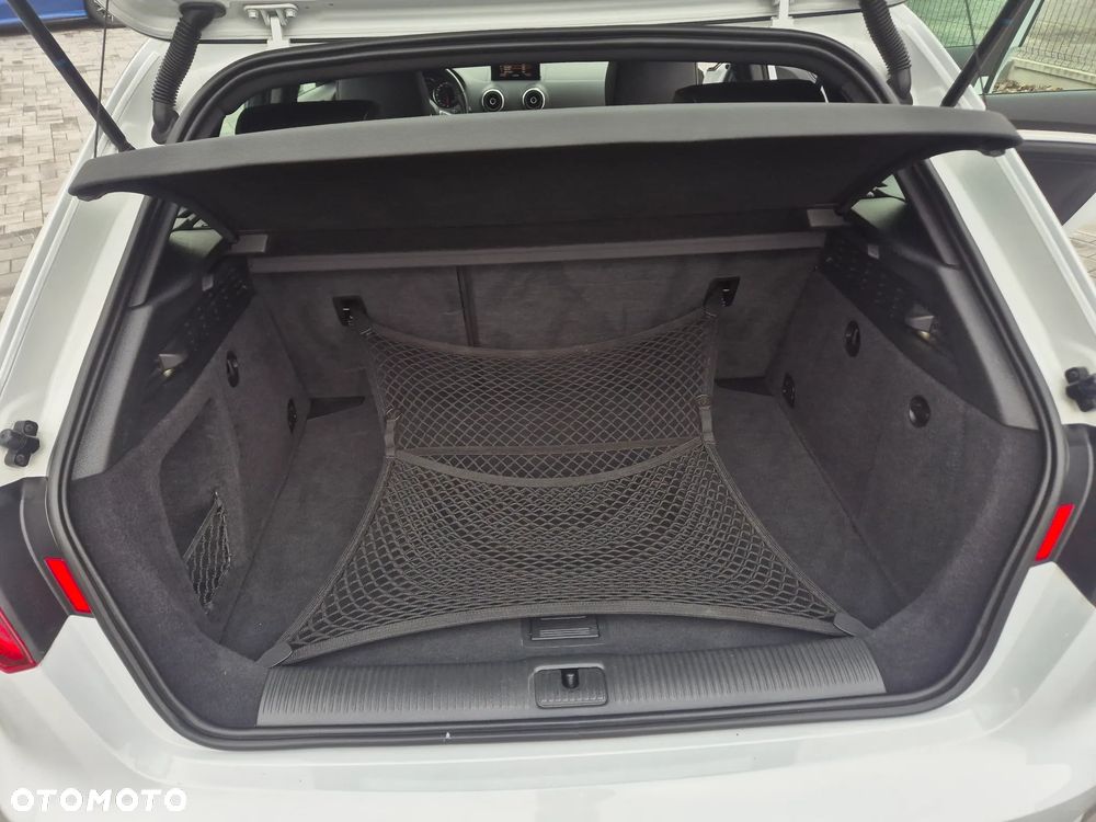 Audi A3 Sportback 2.0 TDI S tronic S line Sportpaket - 12