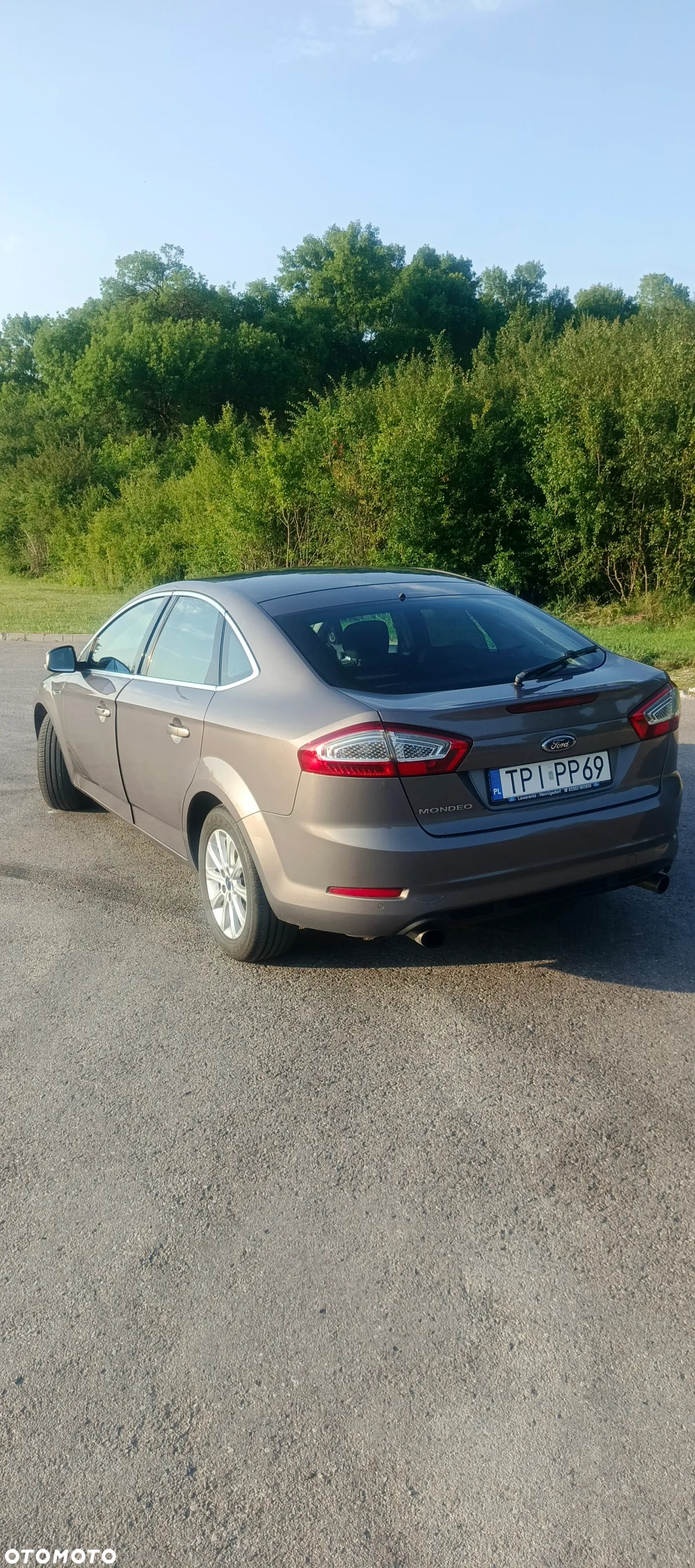 Ford Mondeo 2.0 EcoBoost Titanium - 17