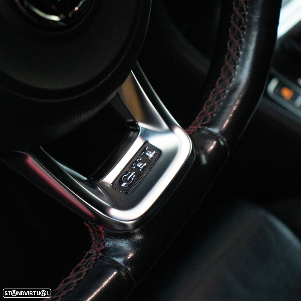 VW Golf GTI Performance BlueMotion DSG - 22