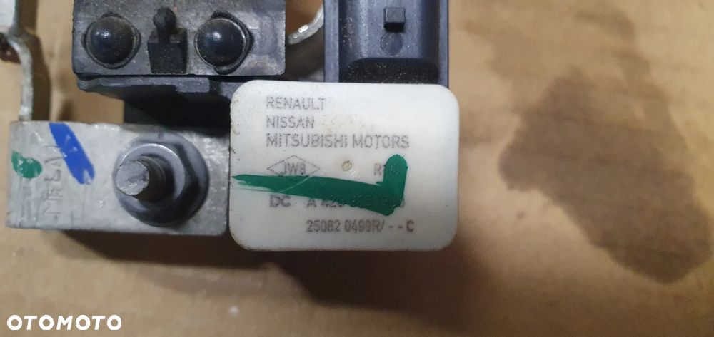 Klema minusowa akumulatora bezpiecznik Opel Vivaro B Trafic III 250820499R 240807059R - 8