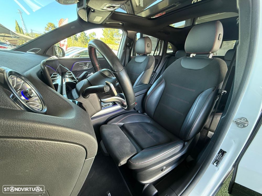 Mercedes-Benz GLA 250 - 54
