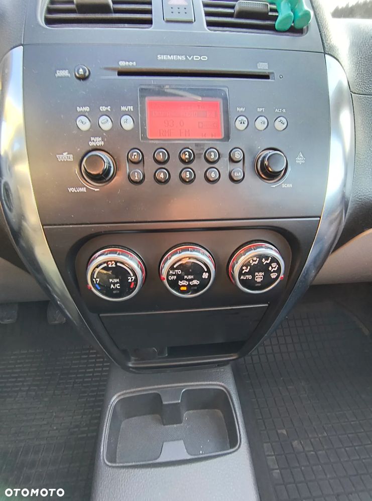 Suzuki SX4 1.6 GLX / Comfort - 34
