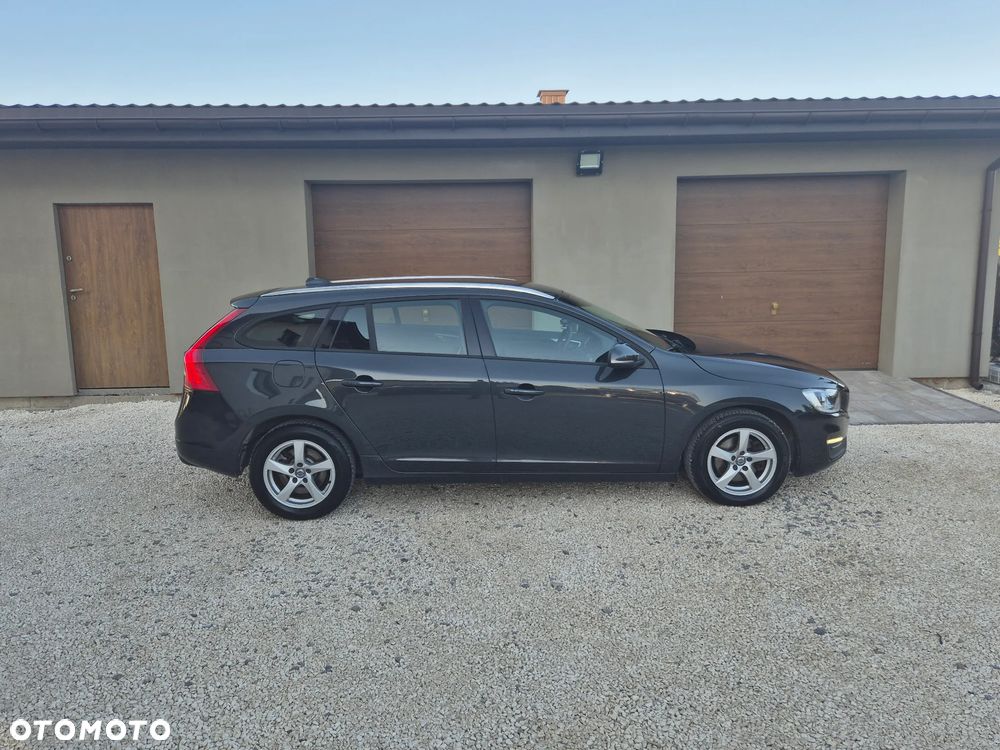 Volvo V60 D2 Drive-E Momentum - 4
