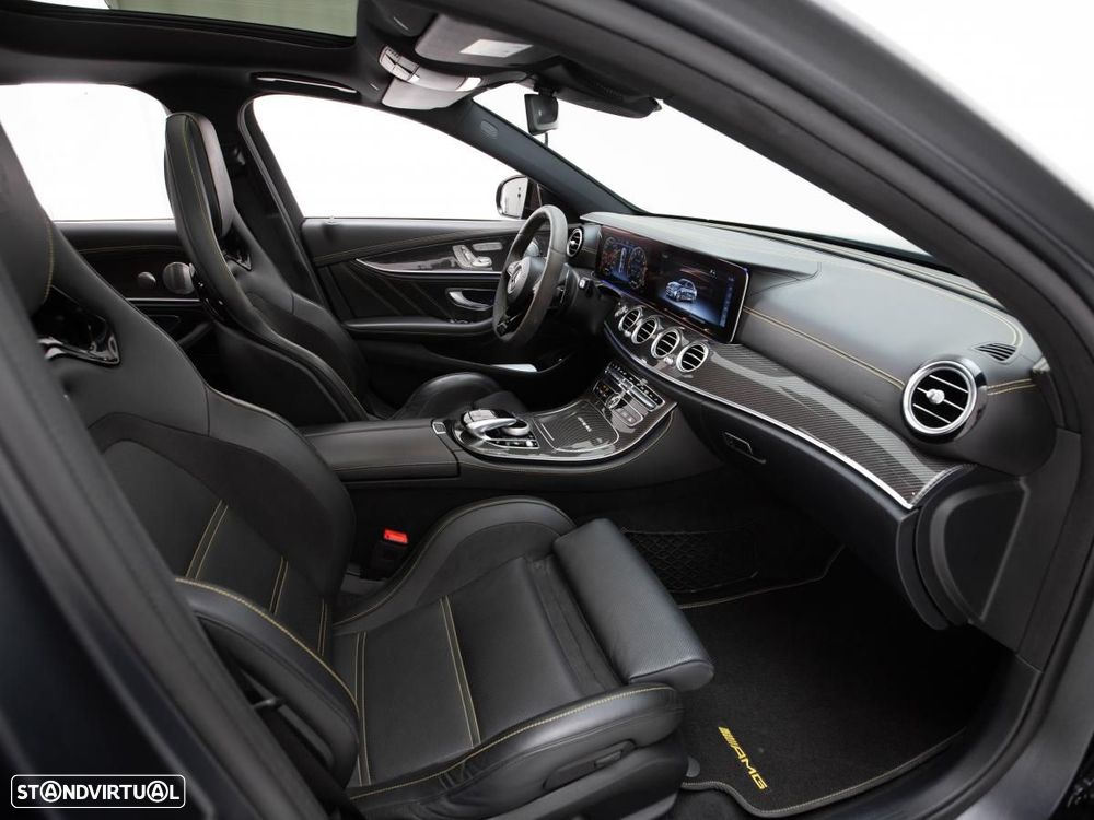Mercedes-Benz E 63 AMG S 4-Matic+ - 11