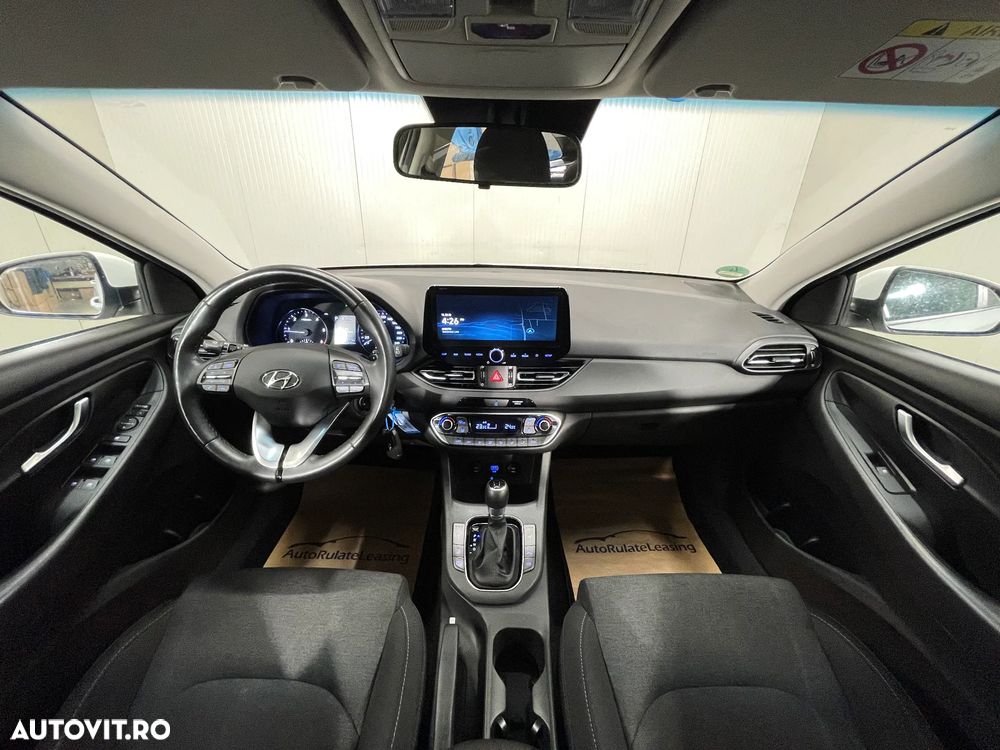 Hyundai i30 1.6 CRDI 48V-Hybrid DCT Trend - 8