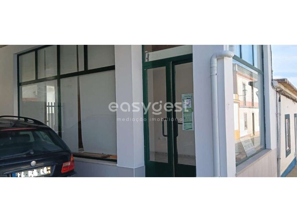 Loja em bom estado numa zona privilegiada de Castro Verde - Grande imagem: 3/12