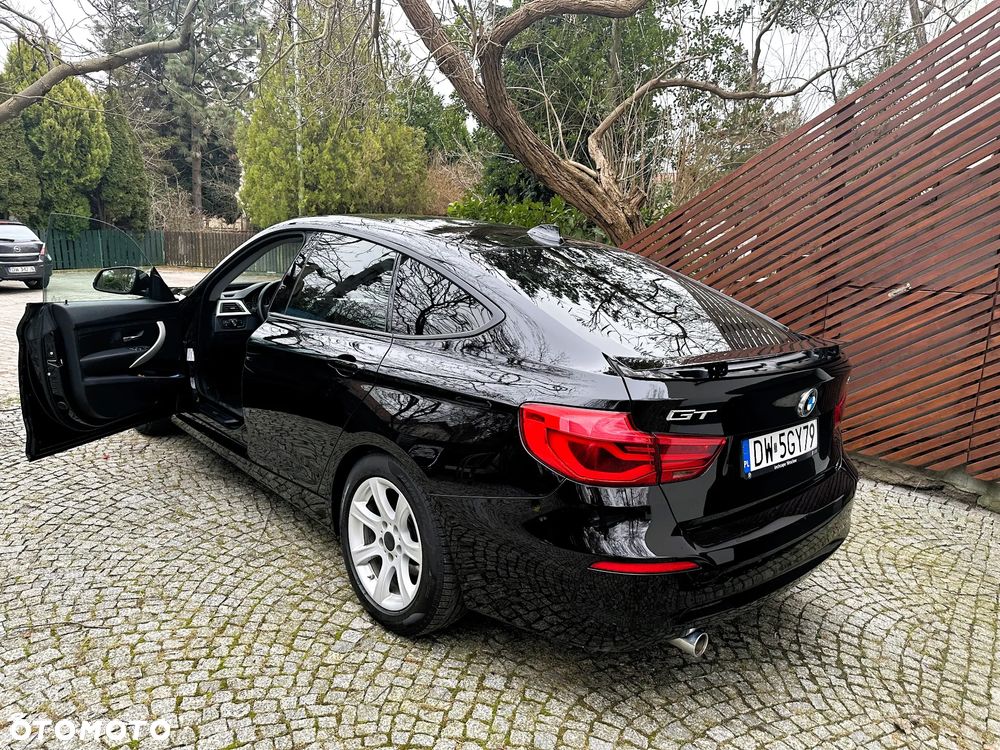 BMW Seria 3 318d - 3