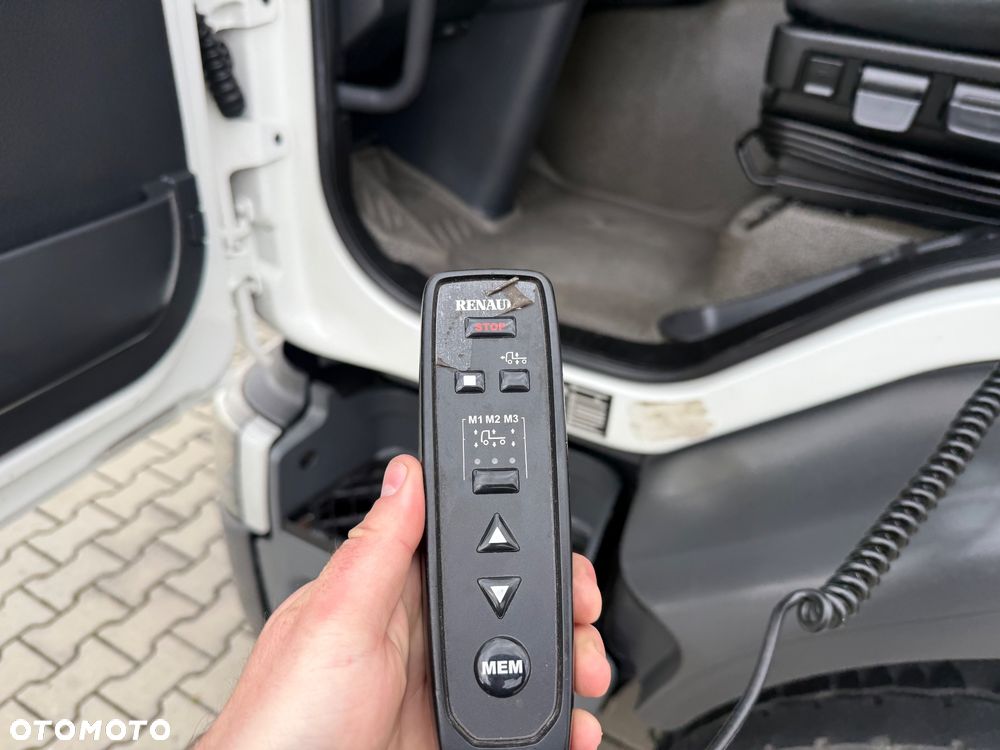 Renault D 380 / POD KONTENERY / WINDA / DO ZABUDOWY / PRZÓD TYŁ PODUSZKA / SYPIALNA / SPROWADZONY / STAN BDB / / / - 28