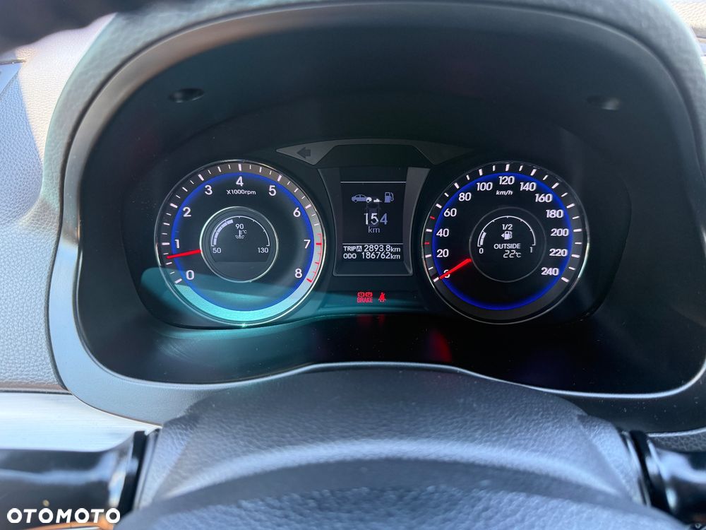 Hyundai i40 Kombi blue 1.6 Family+ - 24