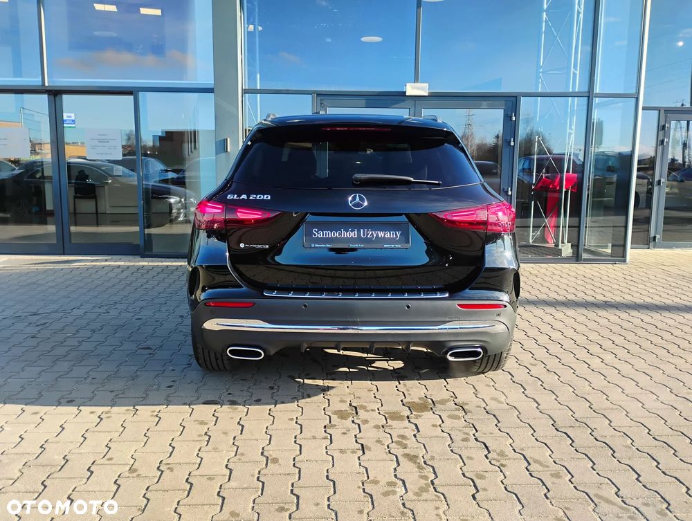 Mercedes-Benz GLA 200 AMG Line - 6