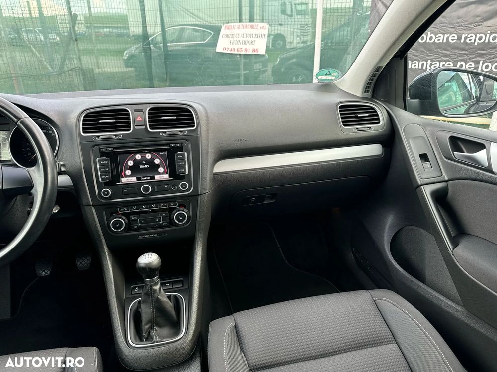 Volkswagen Golf - 11