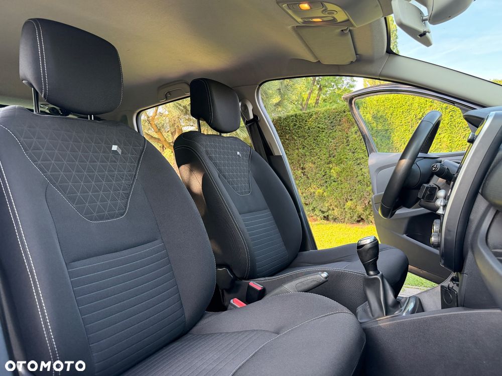 Renault Clio 1.2 16V 75 Limited - 26
