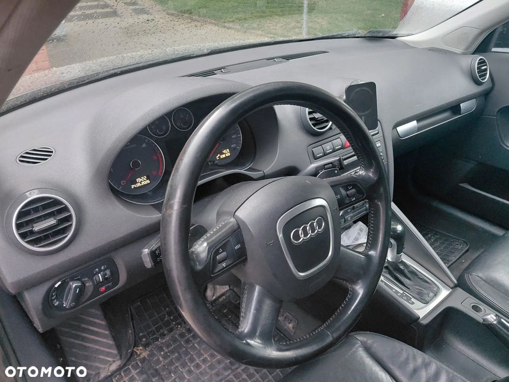 Audi A3 Sportback 2.0 TDI Attraction S tronic - 4