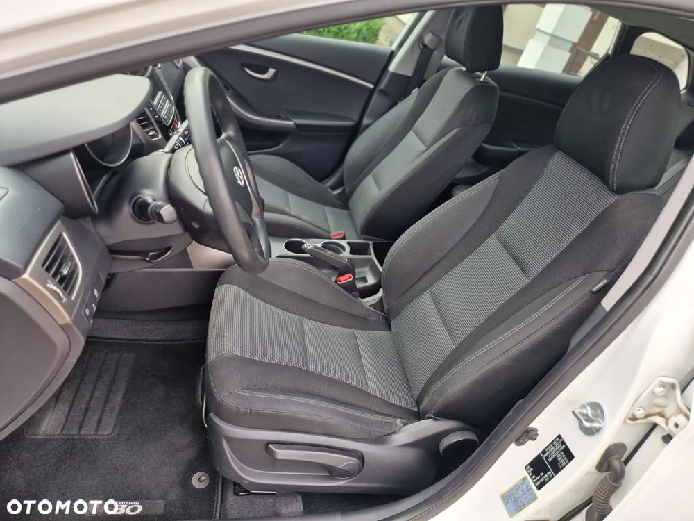 Hyundai i30 1.6 CRDi BlueDrive Classic - 19