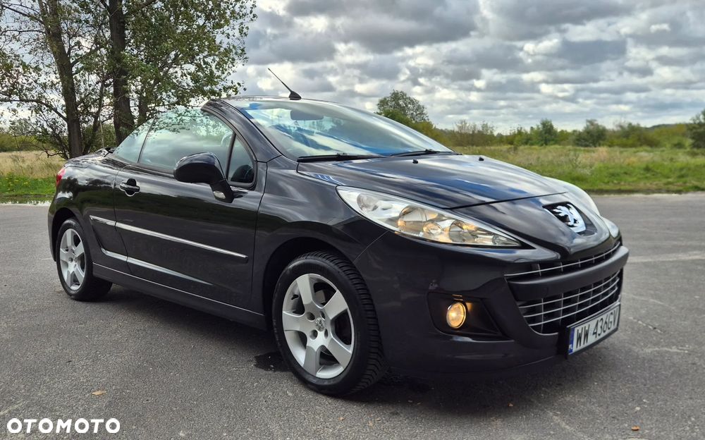 Peugeot 207 CC 1.6 Intense - 14
