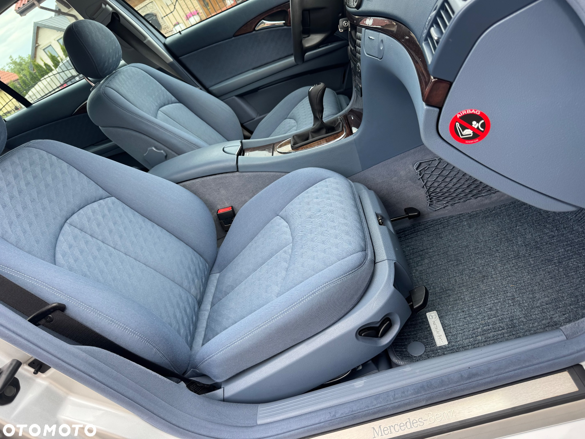 Mercedes-Benz Klasa E 200 Kompressor Classic - 34