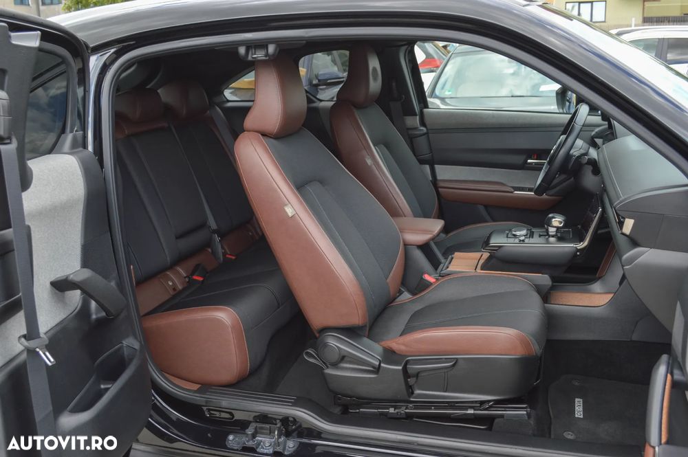 Mazda MX-30 e-SKYACTIV EXCLUSIVE-LINE - 24