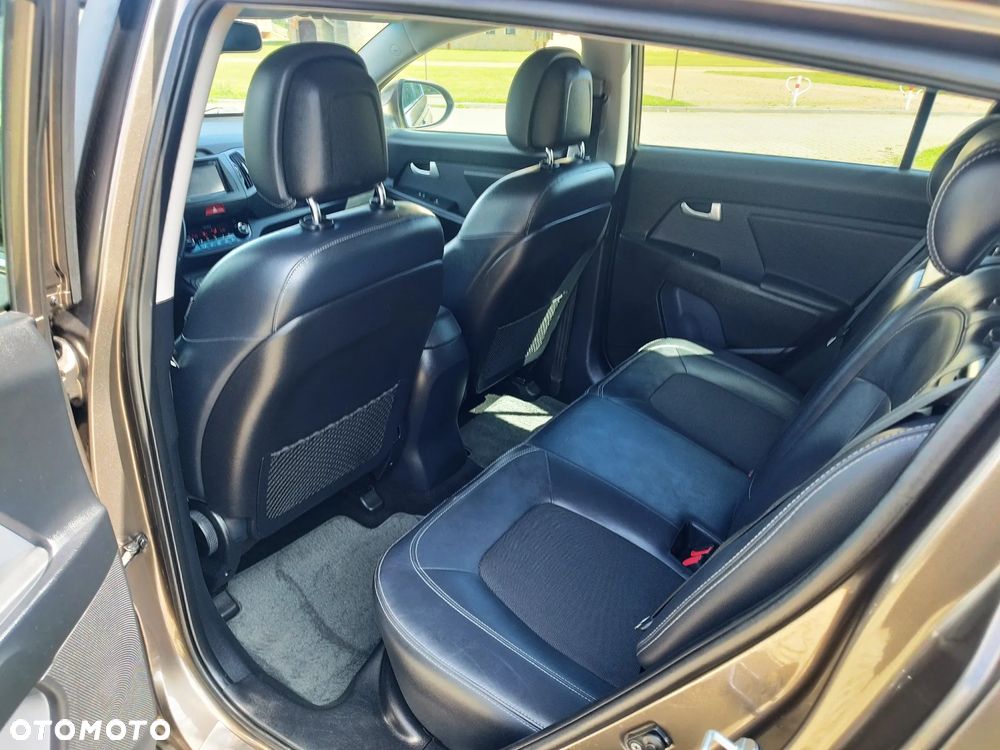 Kia Sportage 2.0 CVVT 2WD Attract - 23