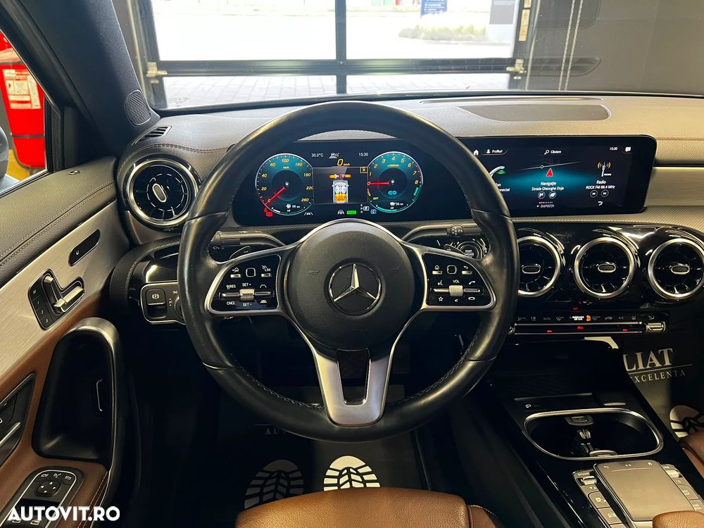 Mercedes-Benz A 250 e 8G-DCT - 12