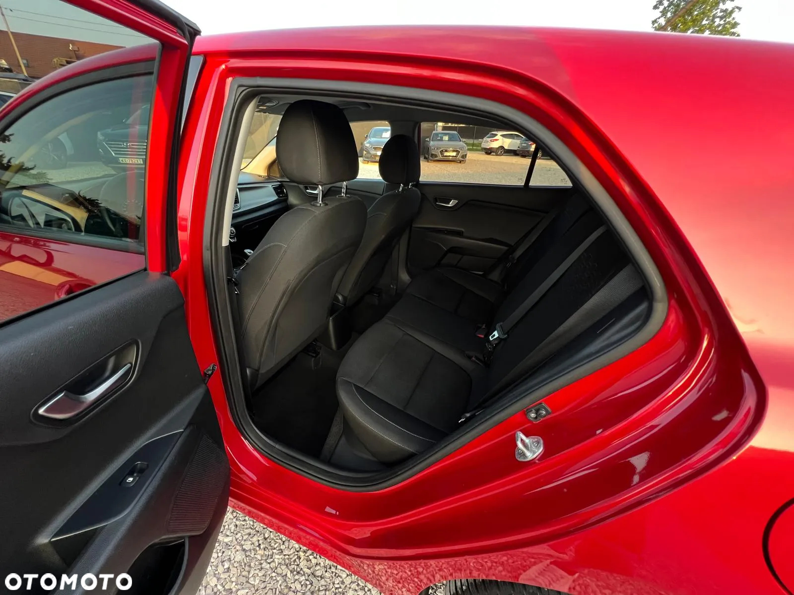 Kia Rio 1.4 L - 15