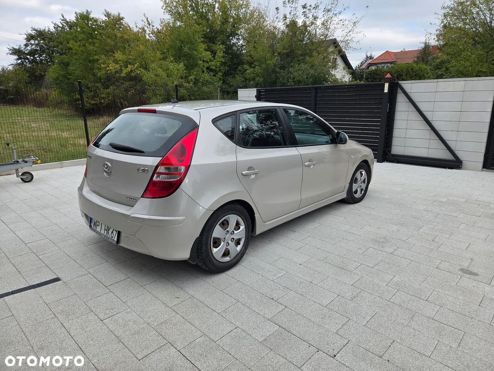 Hyundai i30 1.6 CRDi Comfort - 13