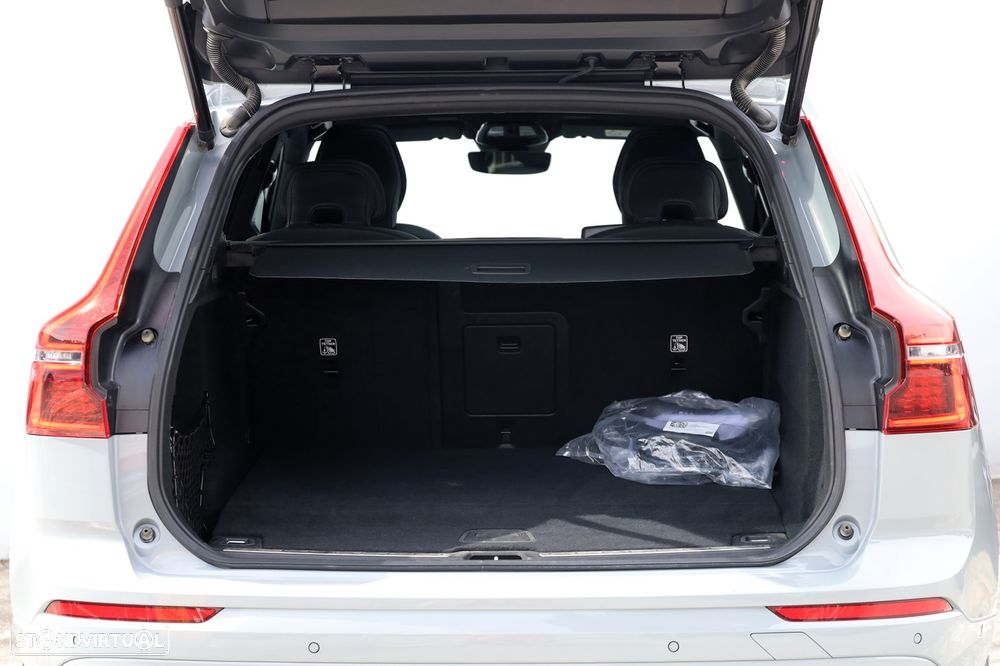 Volvo XC 60 2.0 T6 PHEV Black Edition AWD - 6