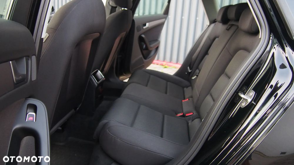 Audi A4 Avant 2.0 TDI DPF Ambiente - 29