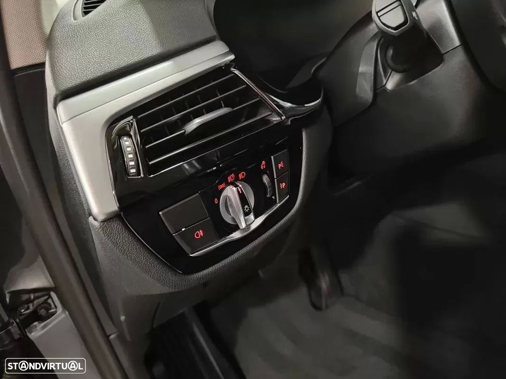 BMW 520 e Line Luxury - 51