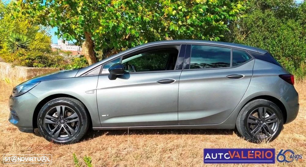 Opel Astra 1.2 T Design & Tech S/S - 3