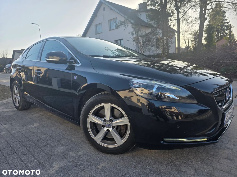 Volvo V40 D4 Ocean Race - 17