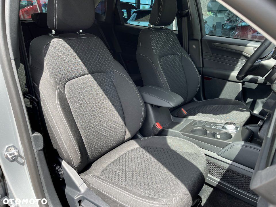 Ford Kuga - 13
