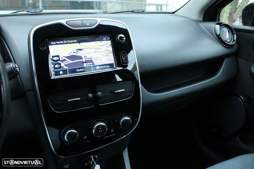 Renault Clio Sport Tourer TCe 90 Dynamique - 23